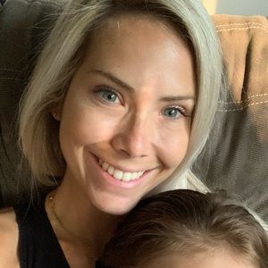 Meet your Posher, Lacey